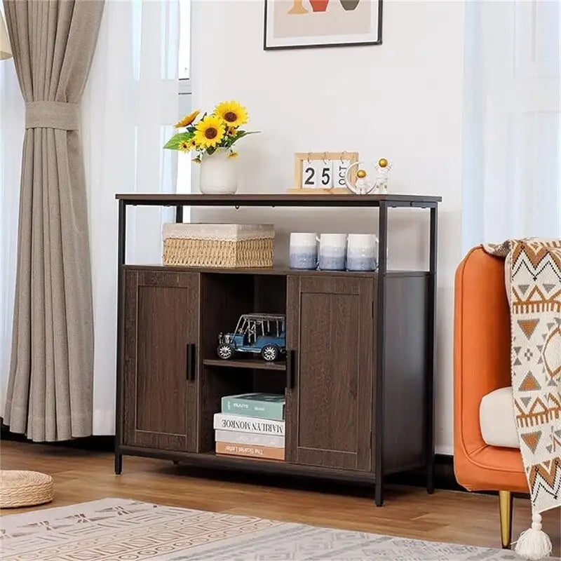 Credenza buffet rustica industriale con ante a persiana e ripiano aperto